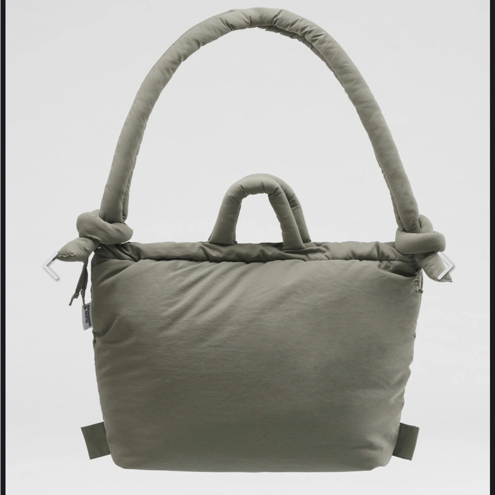OLEND Ona Soft Bag in Sage